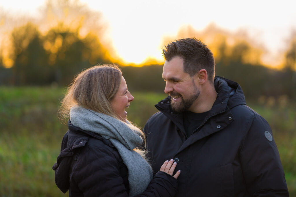 Paarshooting im Sonnenuntergang – Paarfotograf Rhein-Sieg-Kreis